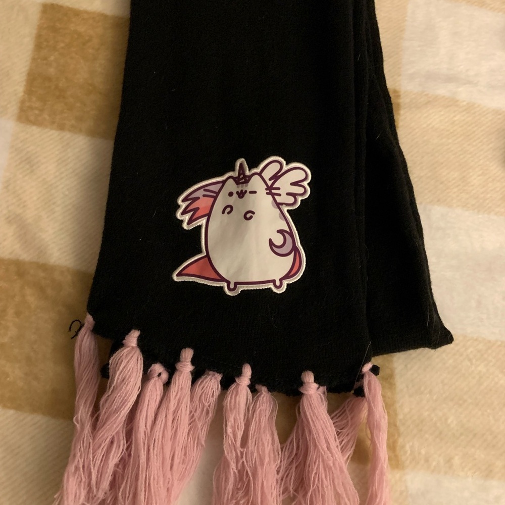 Pusheen Black and Pink Unicorn Scarf